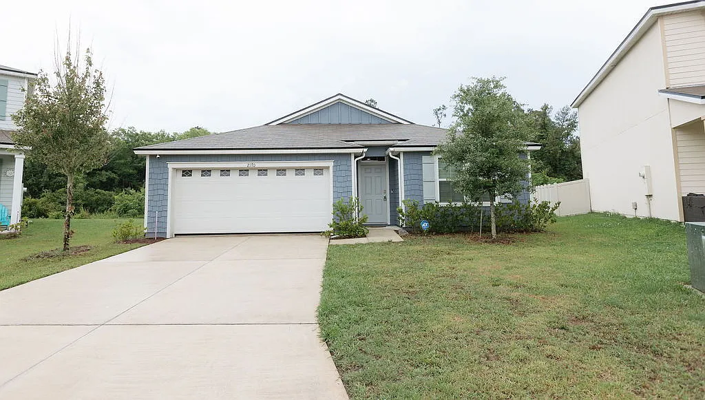 4 bed, 2.0 bath, 1876 sqft, $2,075 — Photo 1