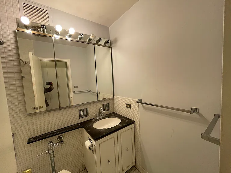 777 N Michigan Ave #2305 — Photo 9