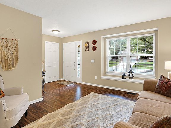 5th image of 7215 Braxton Dr
