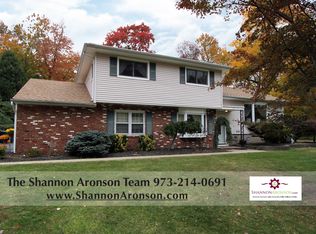 7 Lealand Rd, Morris Plains, NJ 07950