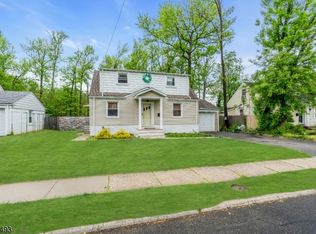 383 Douglas Rd, Roselle, NJ 07203