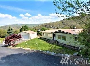 706 McAlvey, Pateros, WA 98846