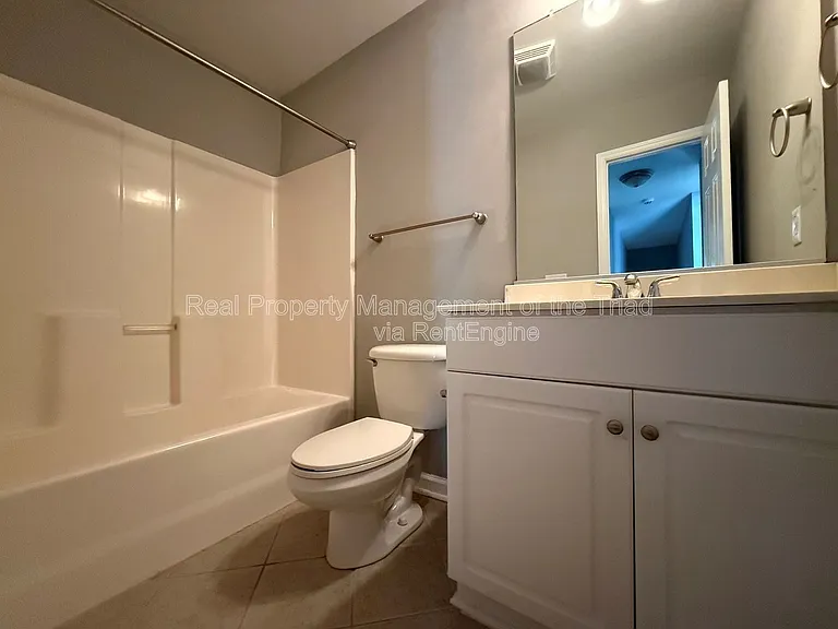 1905 Savannas Run Dr — Photo 12