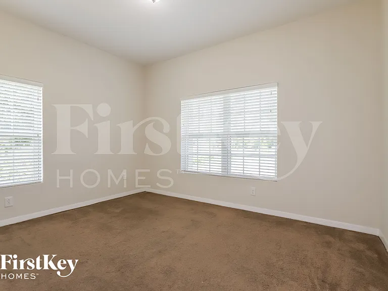 1620 Patio Ter — Photo 11