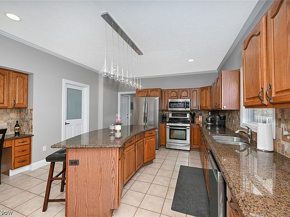 5th image of 8618 Scenicview Dr