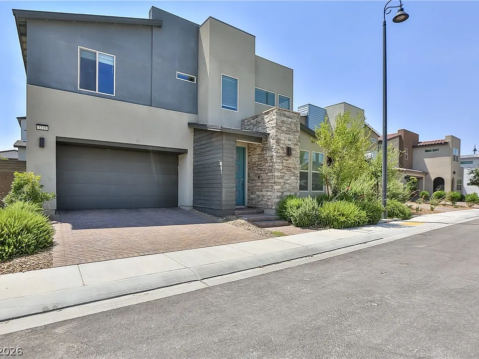 3229 Vittoria Ave