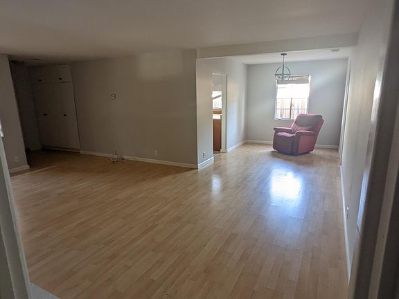 4th image of 120 Loyola Ave