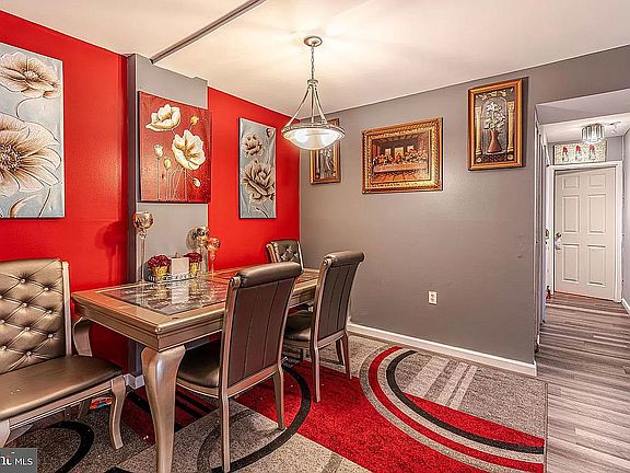 3rd image of 432 Girard St APT 204