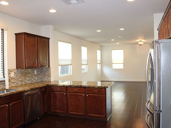 4th image of 1404 Mallard Creek Dr