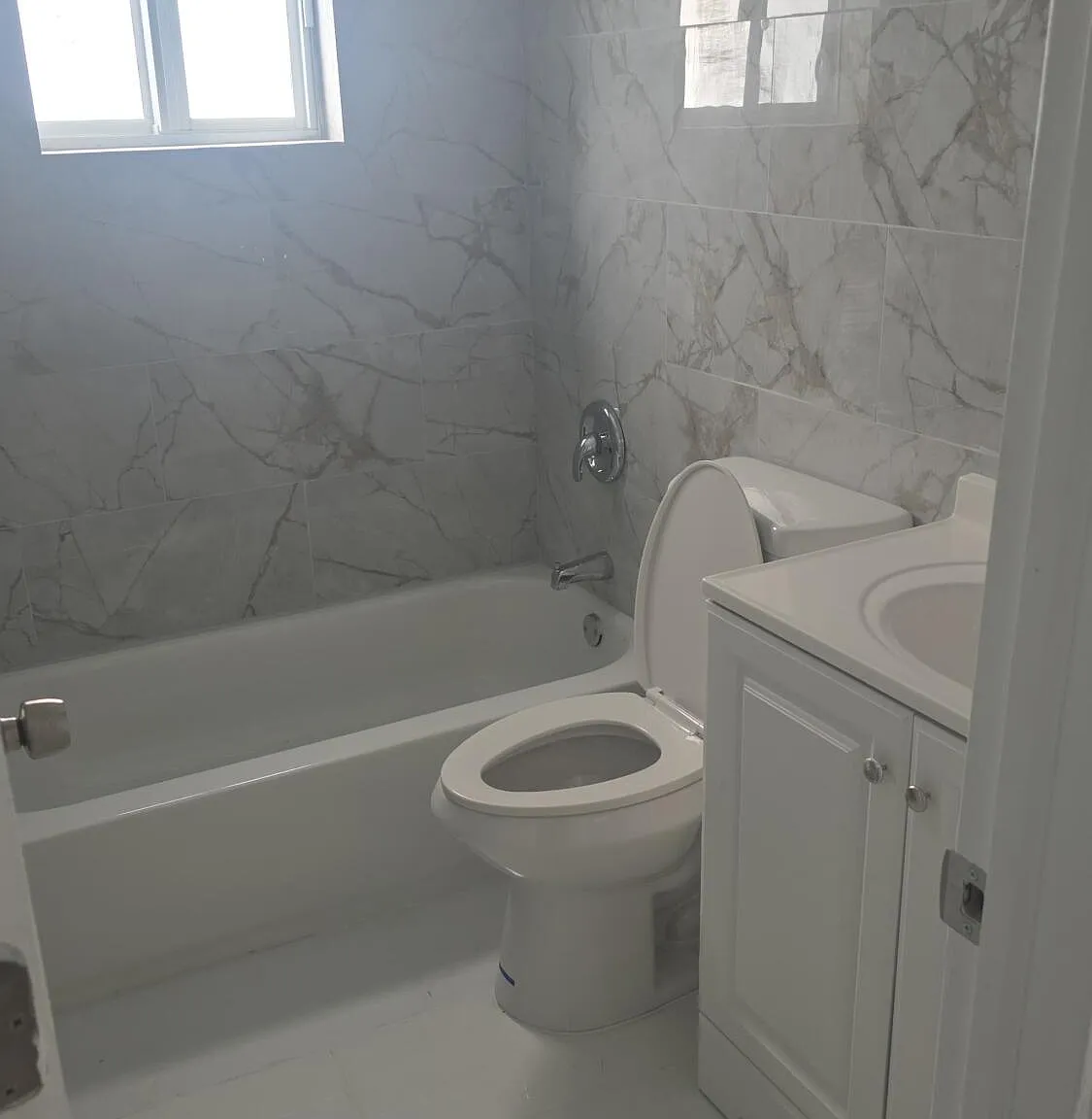 4 bed, 2.0 bath, 1272 sqft, $3,300 — Photo 1