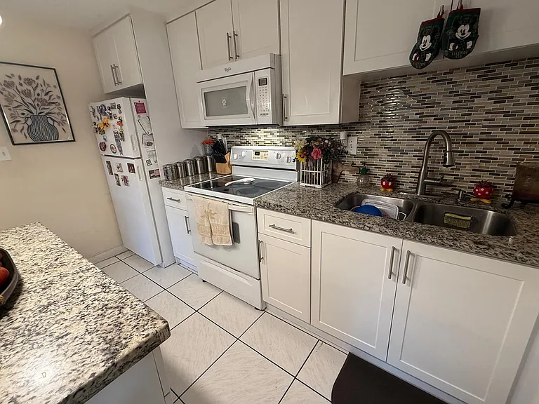 4210 NW 79th Ave #1E — Photo 22