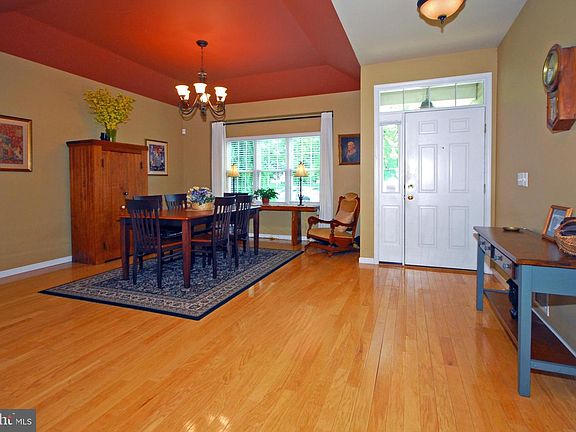 4th image of 6 Ridgway Dr