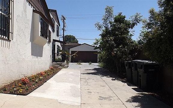 4th image of 4021 49th St