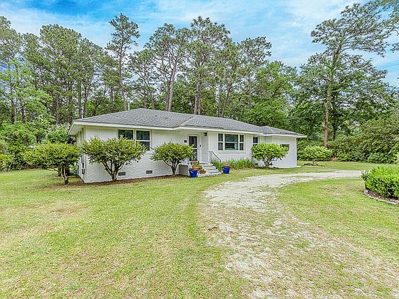 3rd image of 315 Golf Rd