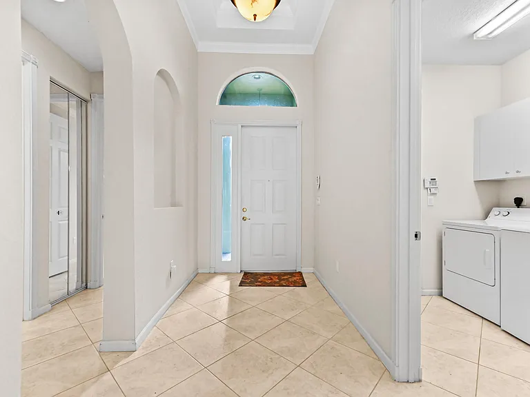 6823 Fabiano Cir — Photo 5