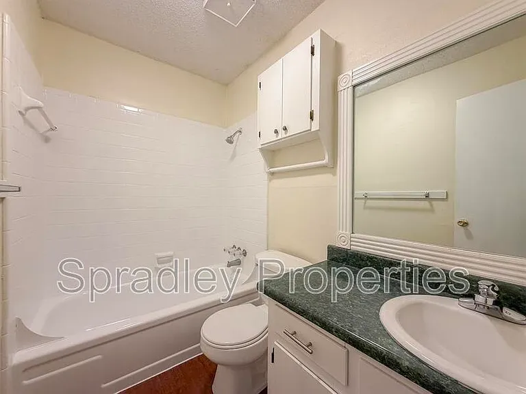 1027 N Wall St — Photo 11