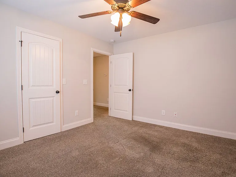 144 Thomas Traylor Ln — Photo 35