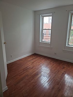 2nd image of 585 Alabama Ave #2