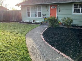 8127 Division Rd, White City, OR 97503