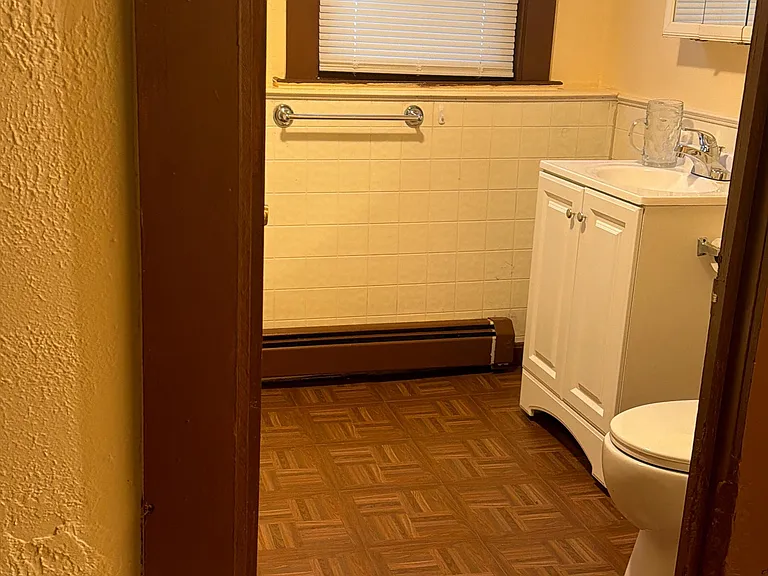 81 Bellevue Ave #A — Photo 33