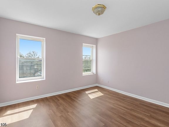 2nd image of 133 N Maple Ave #405
