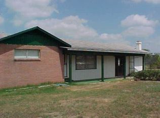 725 E Fm 1518 S, Saint Hedwig, TX 78152