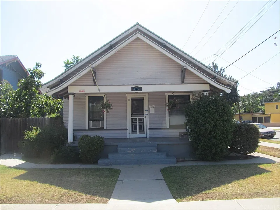 Building Photo 3