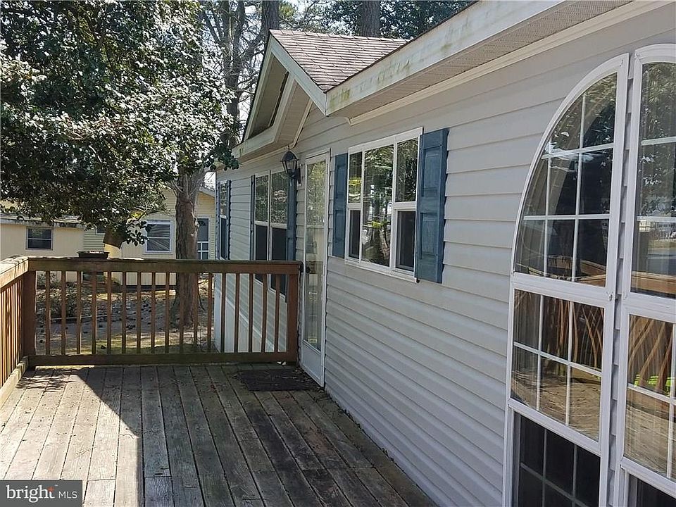 1st image of 35670 Boat House Ln