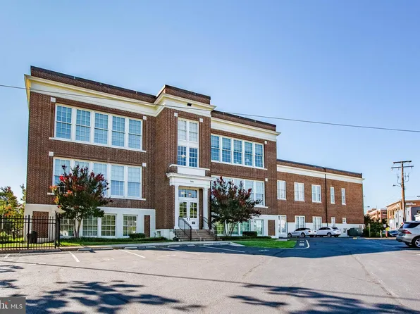 900 Barton St Unit 304, Fredericksburg, VA 22401