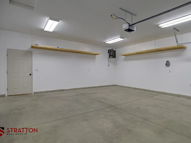 2229 Omaha Trl — Photo 32