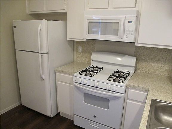 3rd image of 11304 Nicole Cv APT B
