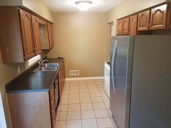 5th image of 4660 Blaine Ave SE