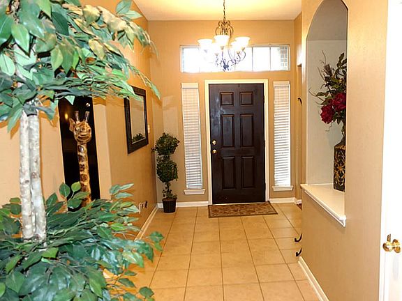 3rd image of 18314 Cobblestone Dr