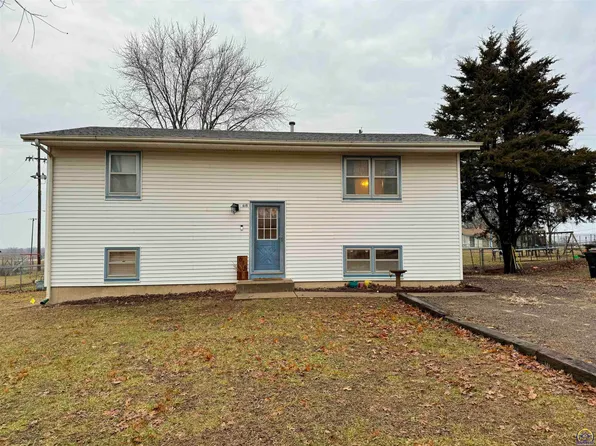 618 Lawrence St, Carbondale, KS 66414