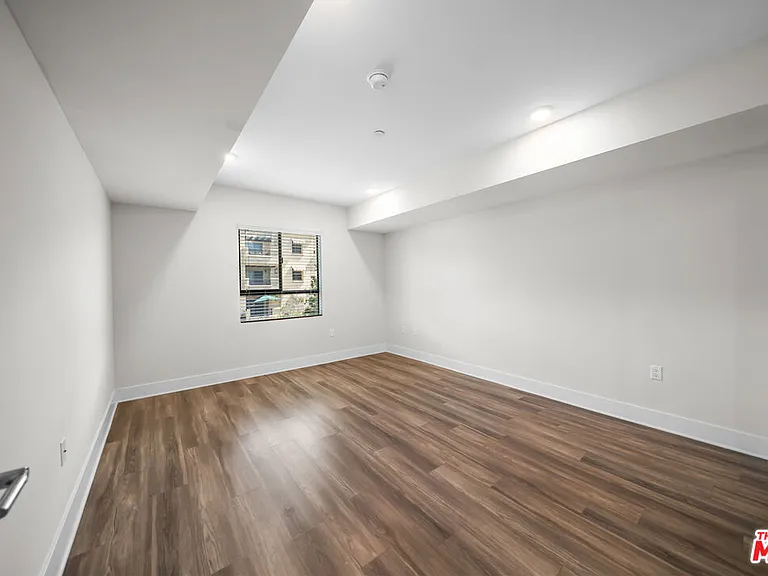 5030 Rosewood Ave #304 — Photo 20