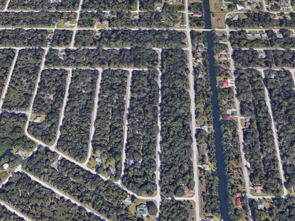 3081 Guilford St, Port Charlotte, FL 33948