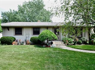 2232 Holmes St, Rockford, IL 61108
