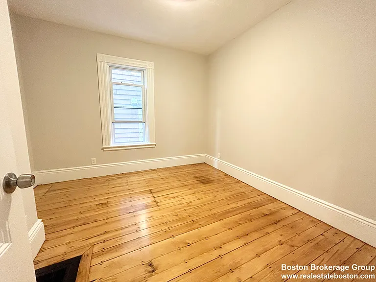12 Buttonwood St #1 — Photo 7