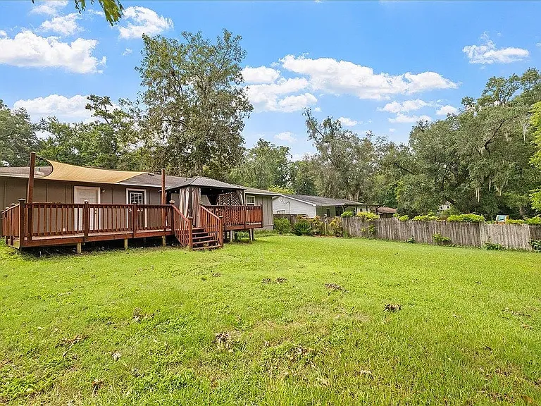 2136 Harriet Dr — Photo 18