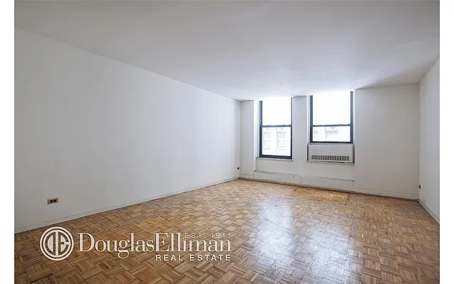 Sold by Douglas Elliman | media 14