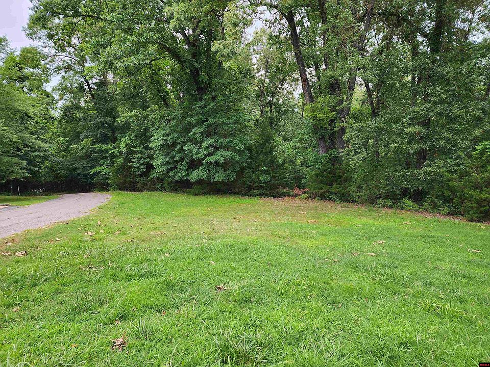 1st image of 1 Lake Point Dr