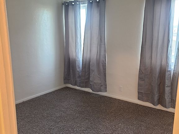 4th image of 829 Mount Vernon Ave
