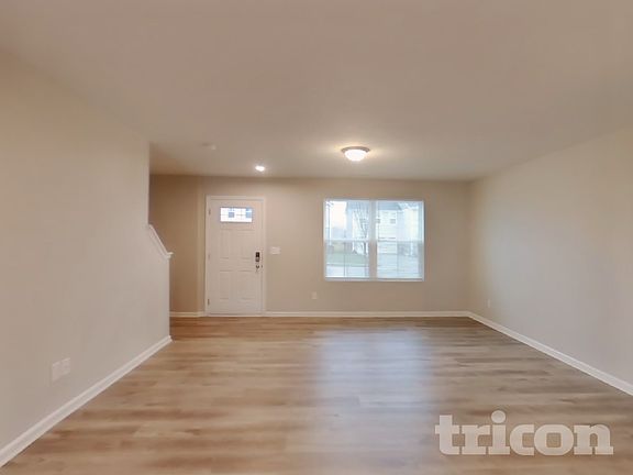 2nd image of 838 Sunchaser Rd