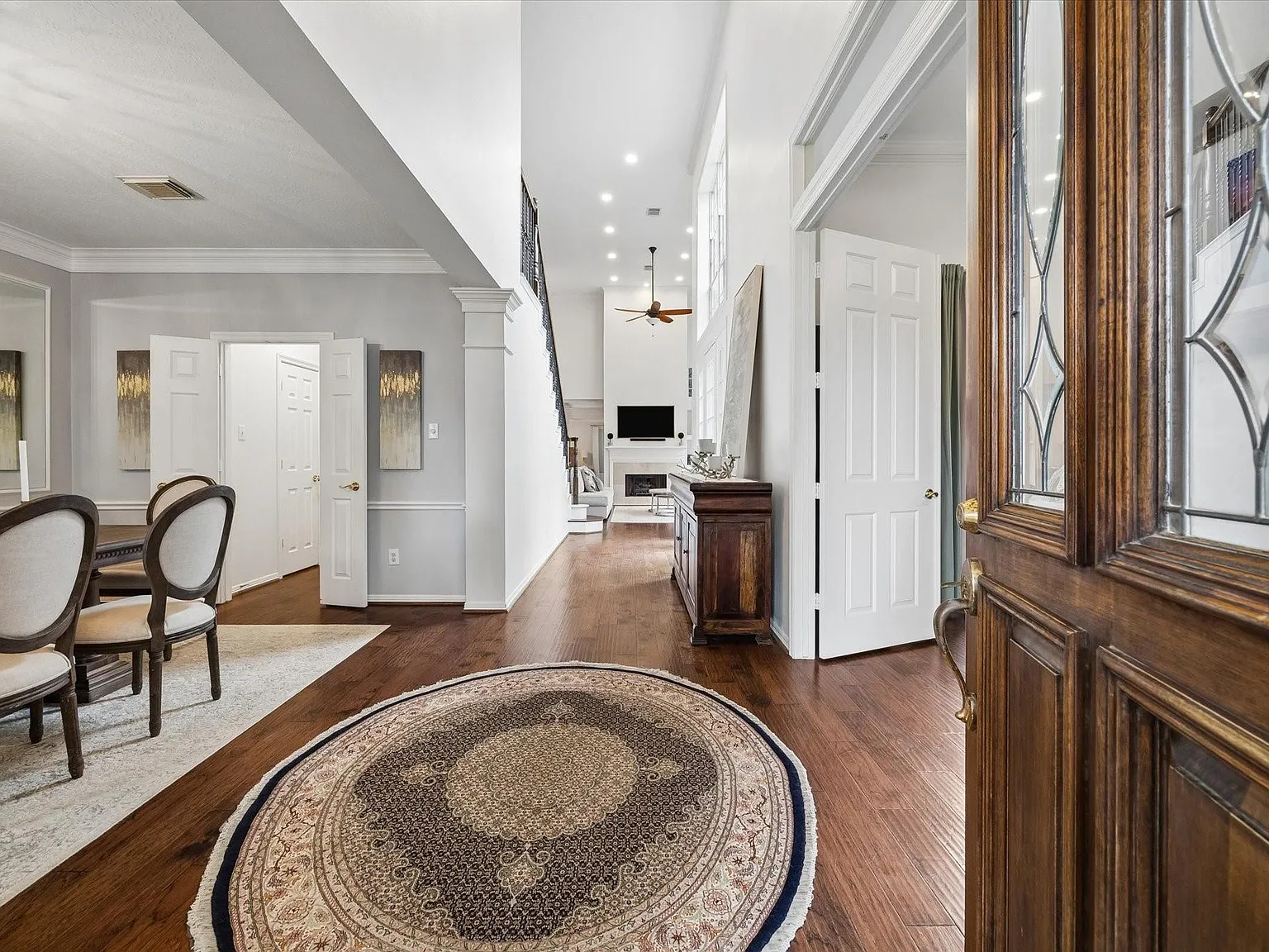 3 bed, 2.5 bath, 3388 sqft, $3,800 — Photo 3