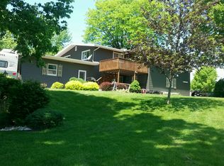 1441 N County Rd E #800, Hamilton, IL 62341