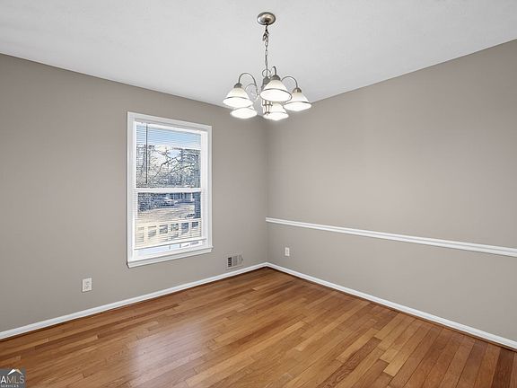 5th image of 3325 Idle Creek Way