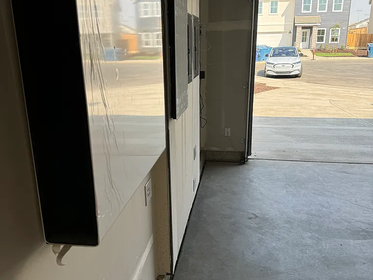 4489 N Phoenix Ave — Photo 16