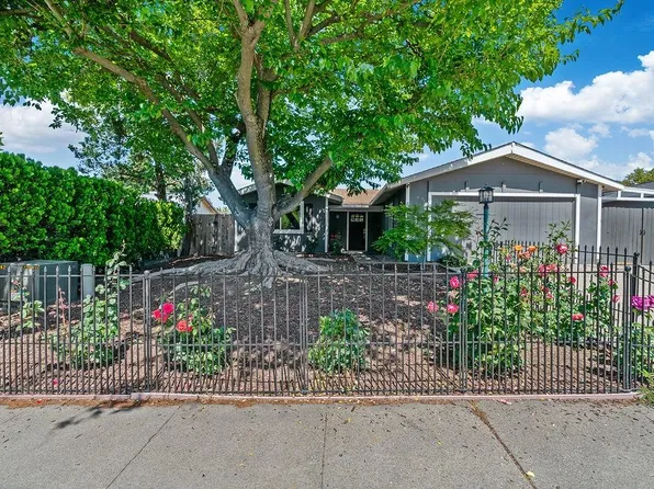 4743 Stonehurst Way, Sacramento, CA 95842