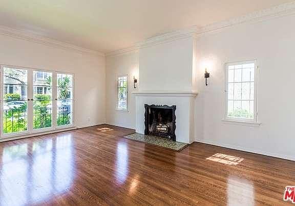 3rd image of 9948 Robbins Dr APT 2