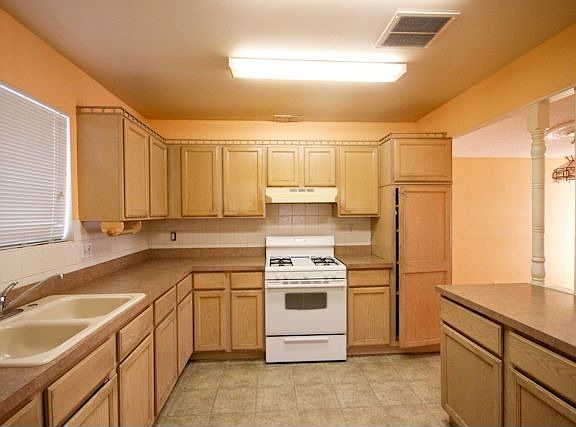 3rd image of 6399 Alomar Ave